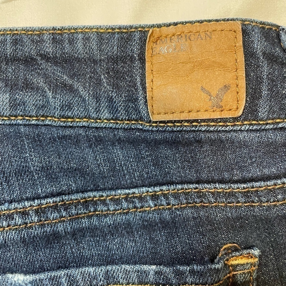 American Eagle size 6 dark wash jean shorts - Picture 7 of 12